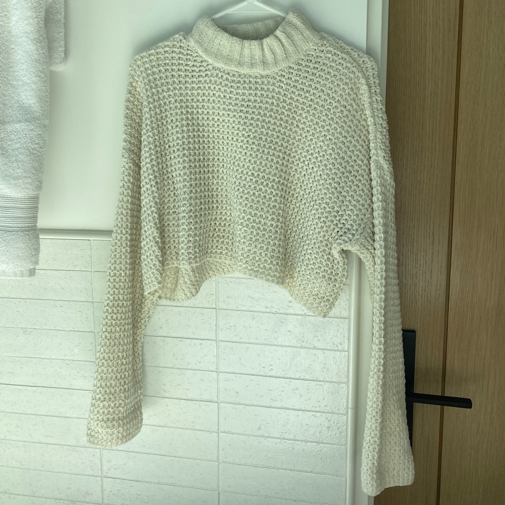 urban outfitters cropped sweater